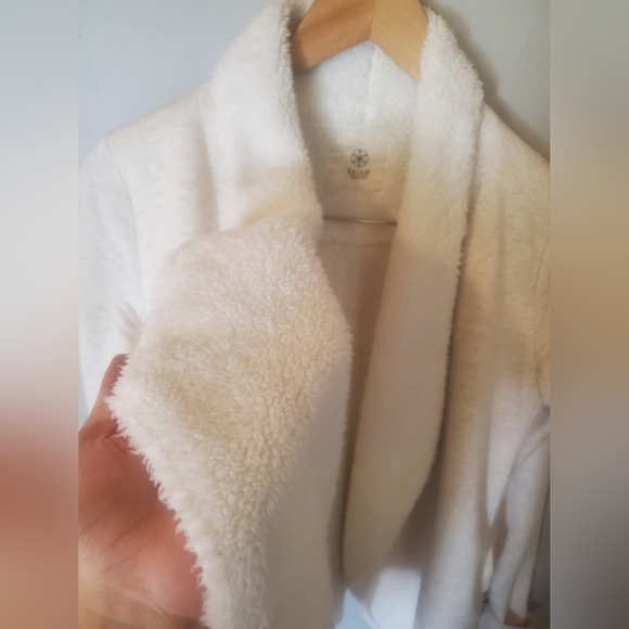 Cozy Sherpa Fleece Wrap Open Front Cardigan - Picture 2 of 7